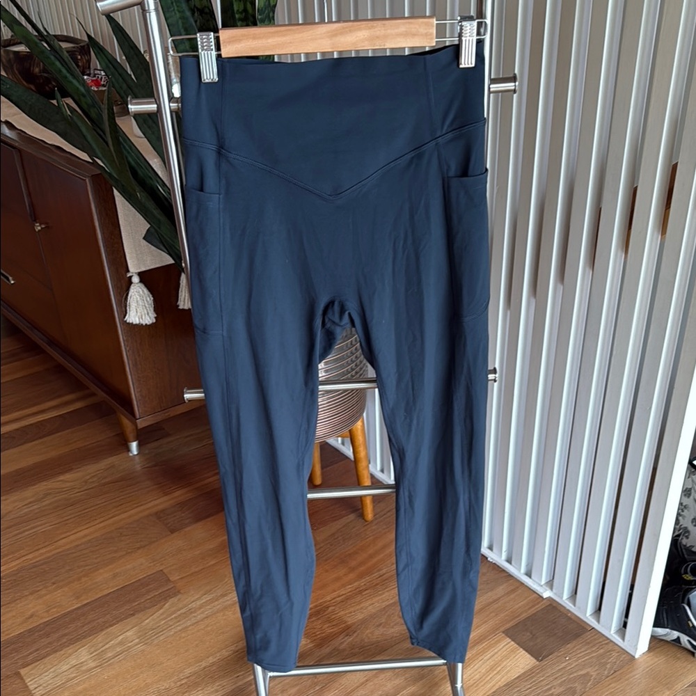 NWT HALARA UltraSculpt SoCinched High waisted Women's Deep Blue Leggings